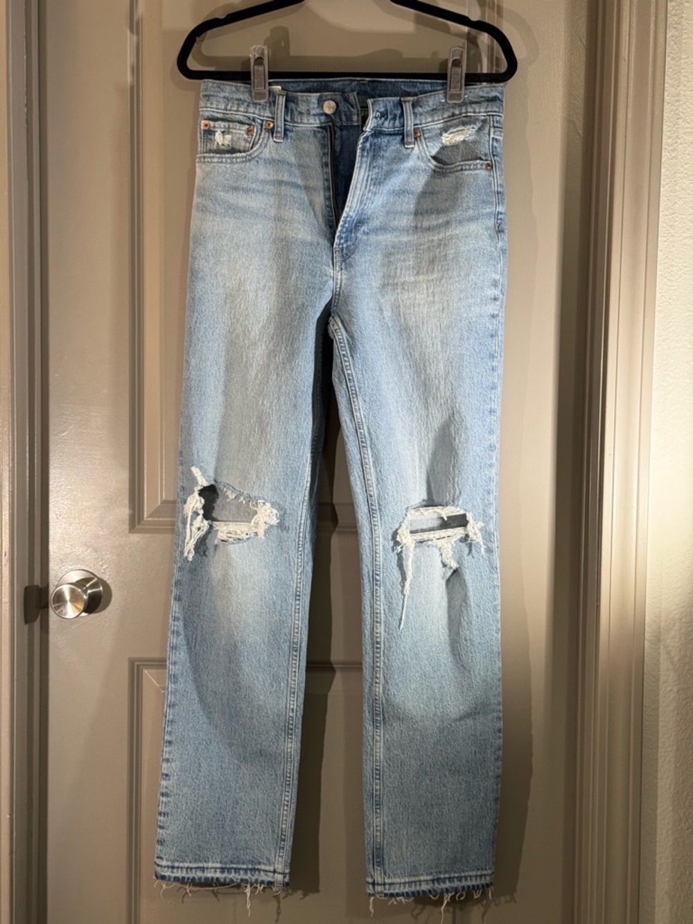 GAP - 10 Tall - Light Blue Distressed Straight Leg Jeans